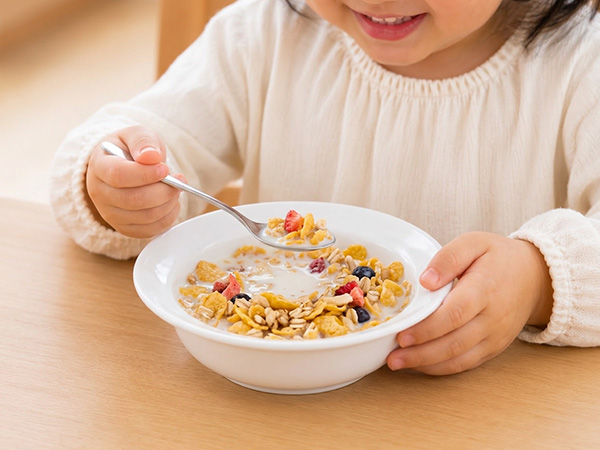 子ども食器 ボウル 15.3cm アウトレット すくいやすい 持ちやすい 日本