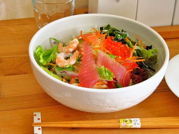 白粉引き 浅鉢 22cm 白マット ツヤ消し 和食器 煮物鉢 盛り鉢 麺鉢