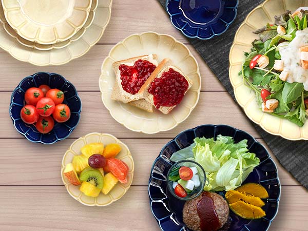 食器 中鉢 おしゃれ お花 グレー 17.5cm しのぎ 490cc 灰色 ボウル