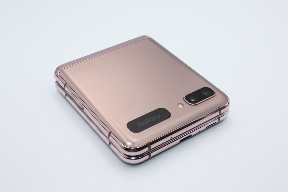 Galaxy 訳あり特価 美品 Z Flip 5G SCG04 au版 : ケースマ商店