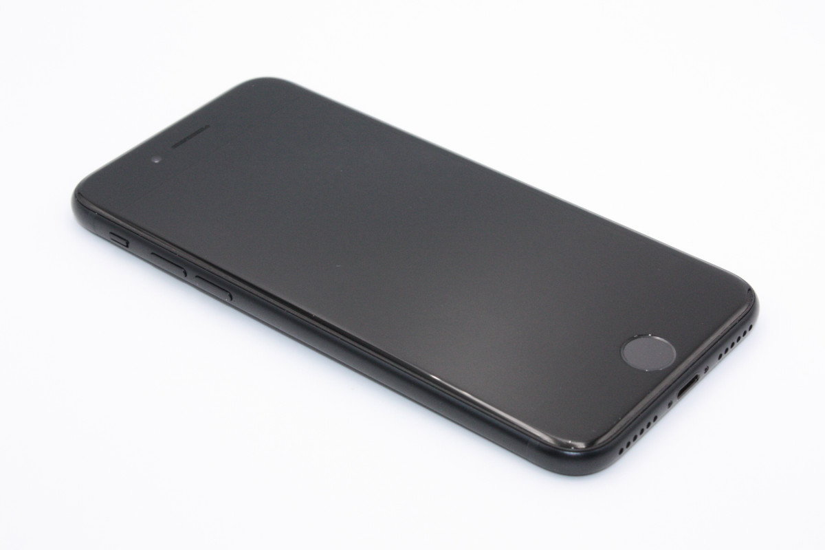 ⭐️使用短⭐️iPhone se3★64GBミッドナイトバッテリー98% iPhone SE（第3世代） バッテリー状態良好(98%) SE 第3世代 64GB