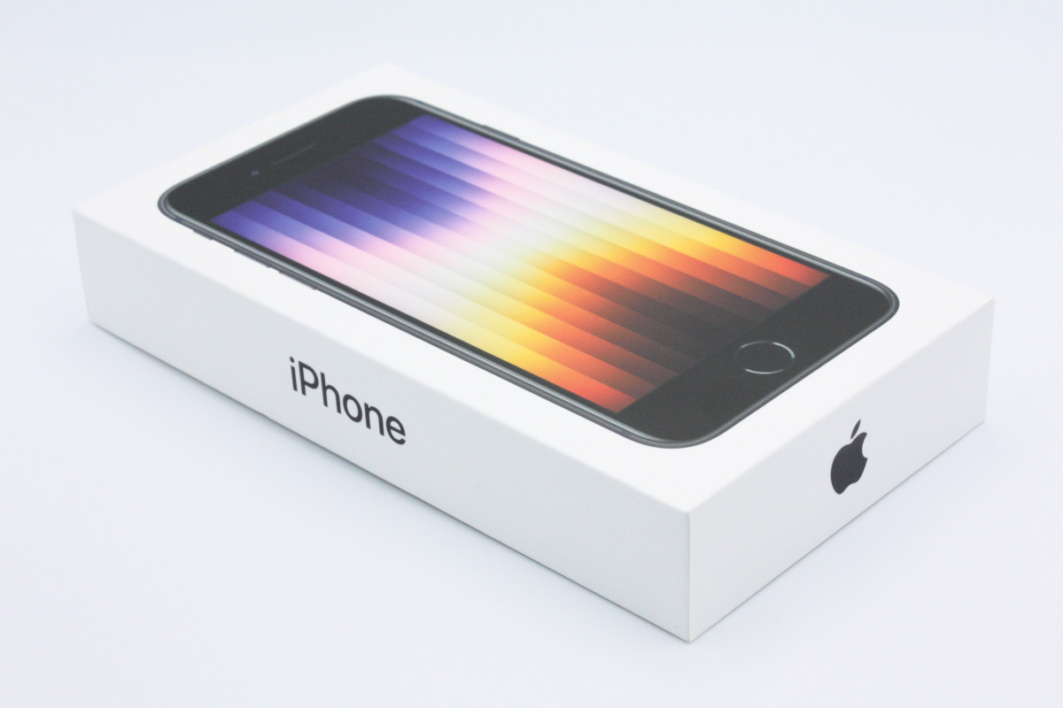 iPhone SE（第3世代） 美品 付属品完備 バッテリー状態良好(100