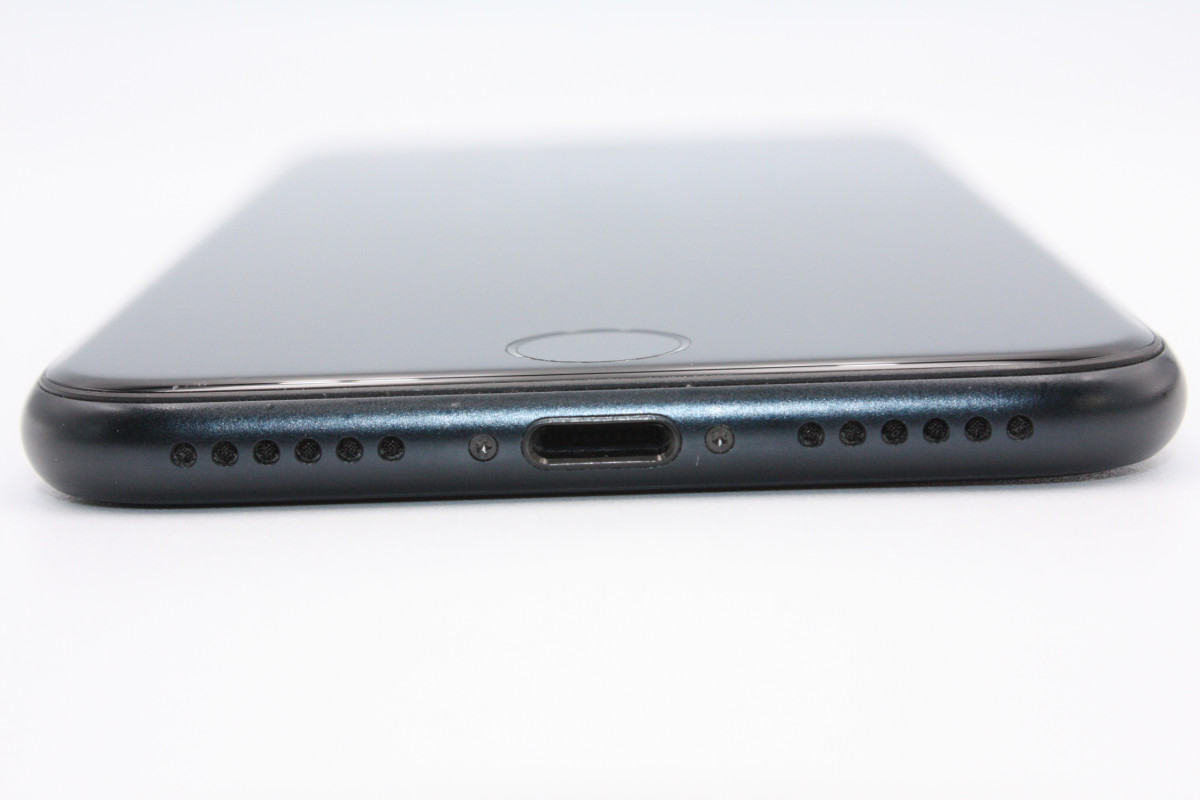 iPhone SE（第3世代） バッテリー状態良好(98%) SE 第3世代 64GB SIM