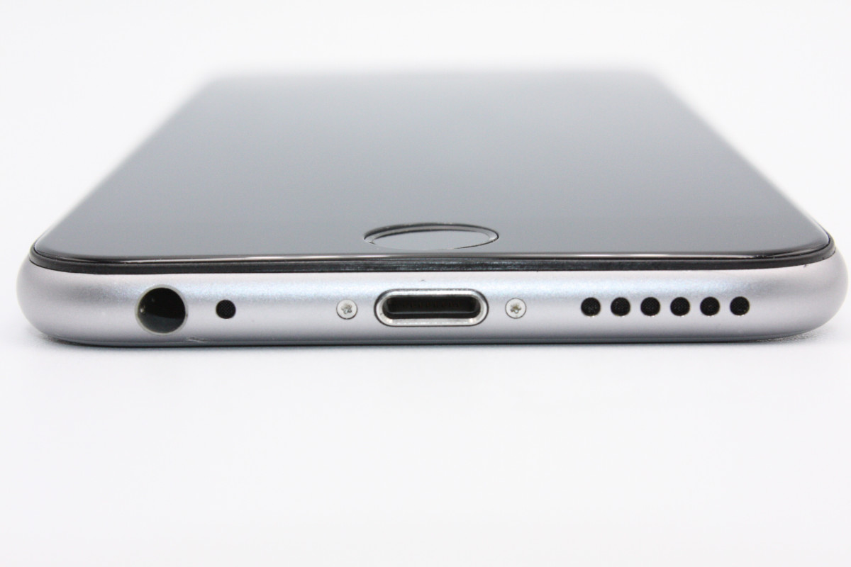 iPhone - 美品 SIMフリー iPhone6S 32GB スペースグレイ iPhone 6s 訳あり特価 iPhone6s 32GB SIMフリー スペースグレイ