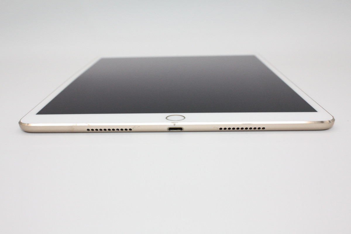 訳あり iPad Pro 10.5インチWi-Fi + Cellular Apple iPad Pro 10.5インチ Wi-Fi+Cellular 256GB 価格比較