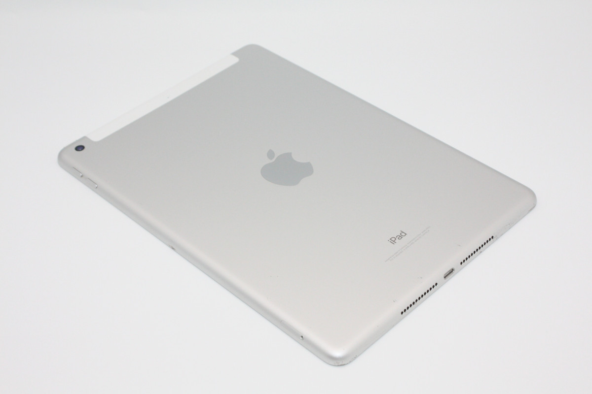 iPad 第5世代 simフリー 32GB シルバー⑤ iPad 第5世代 Wi-Fi+Cellularモデル 32GB SIMフリー シルバー C