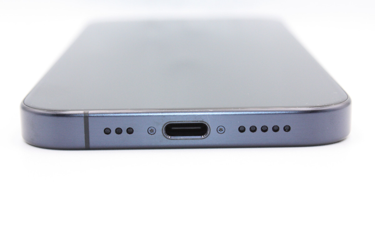 iPhone 15 Pro バッテリー状態良好(100％) Pro128GB SIMフリー
