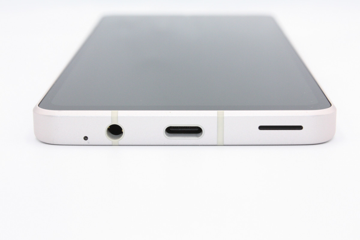 極美品 AQUOS sense7 SHG10 ライトカッパー au SIMフリー AQUOS sense7 SHG10 ライトカッパー【au版 SIMフリー】|中古