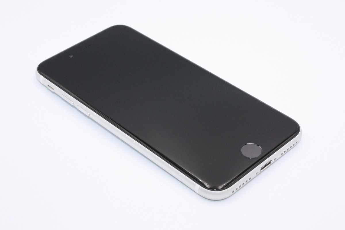 iPhone SE（第2世代） 美品 iPhoneSE 第2世代 64GB ホワイト SIM