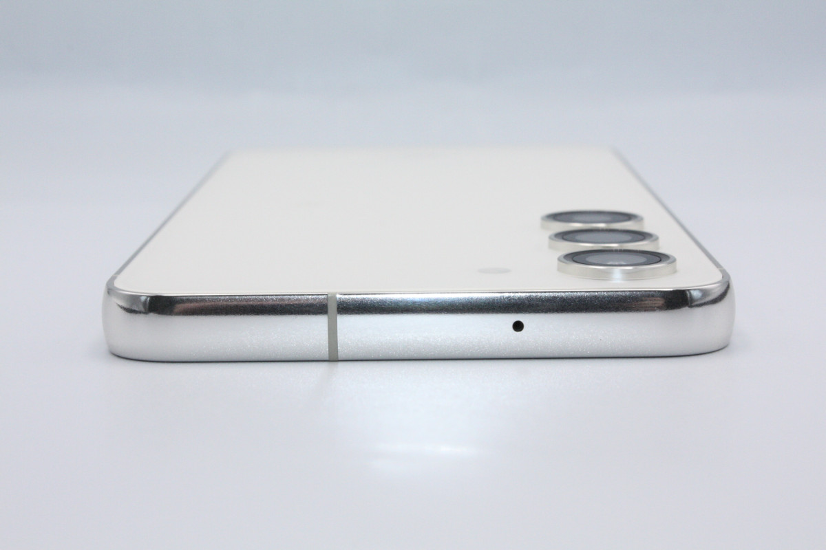 Galaxy S 美品 S23 SCG19 SIMフリー クリーム Aランク : ケースマ商店