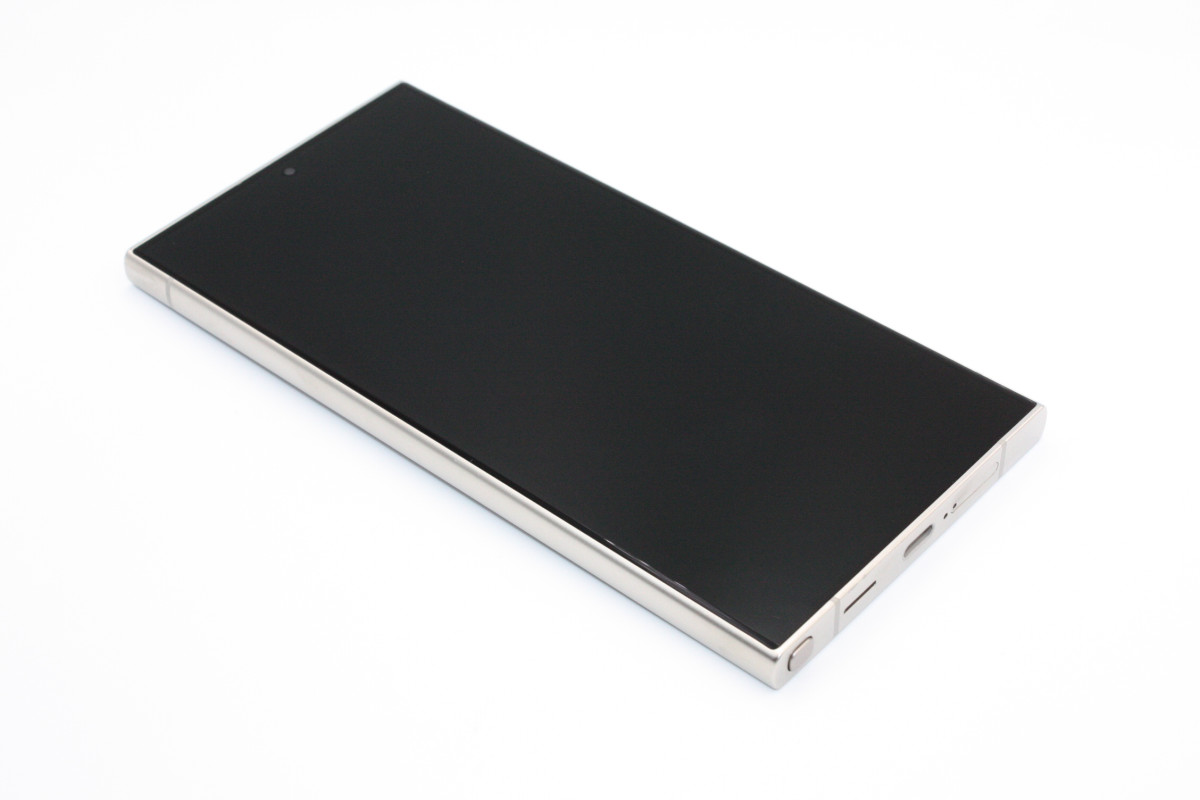 Galaxy S 美品 S24 Ultra 256GB au版SIMフリー SCG26 チタニウム