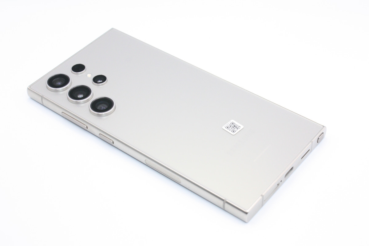 Galaxy S 美品 S24 Ultra 256GB au版SIMフリー SCG26 チタニウム