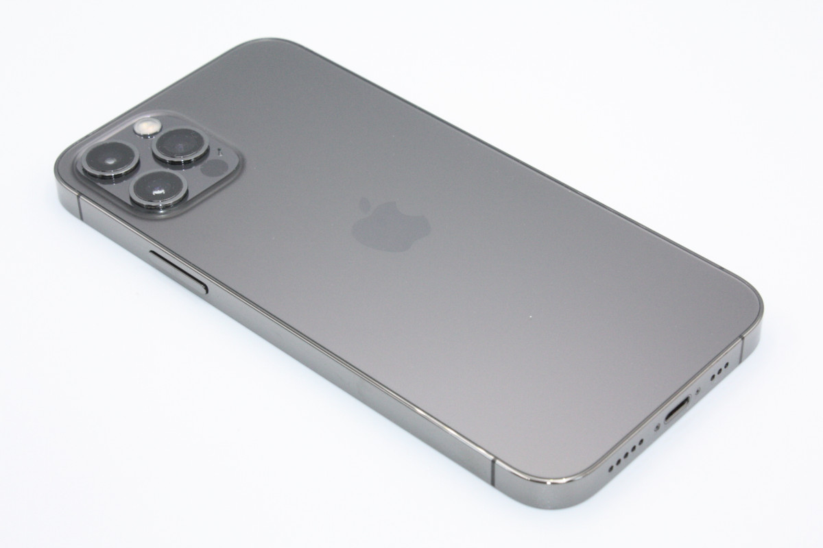 iPhone 12 Pro 256GB SIMフリー グラファイト Aランク : ケースマ商店