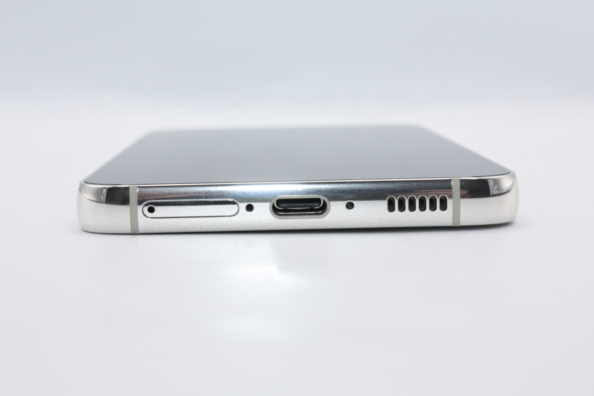 Galaxy S 美品 S23 SCG19 au版SIMフリー クリーム Aランク : ケースマ