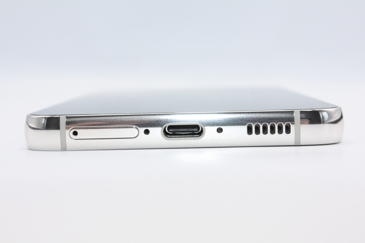 Galaxy S 訳あり特価 美品 S23 SCG19 au版SIMフリー クリーム Aランク