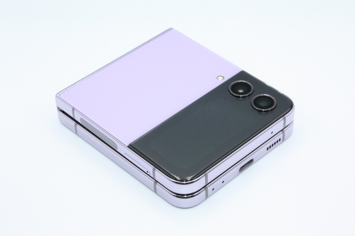 【美品】Galaxy Z Flip4 SCG17 ボラパープル SIMフリー Galaxy Z 訳あり特価 Flip4 SCG17 au版SIMフリー ボラ パープル B