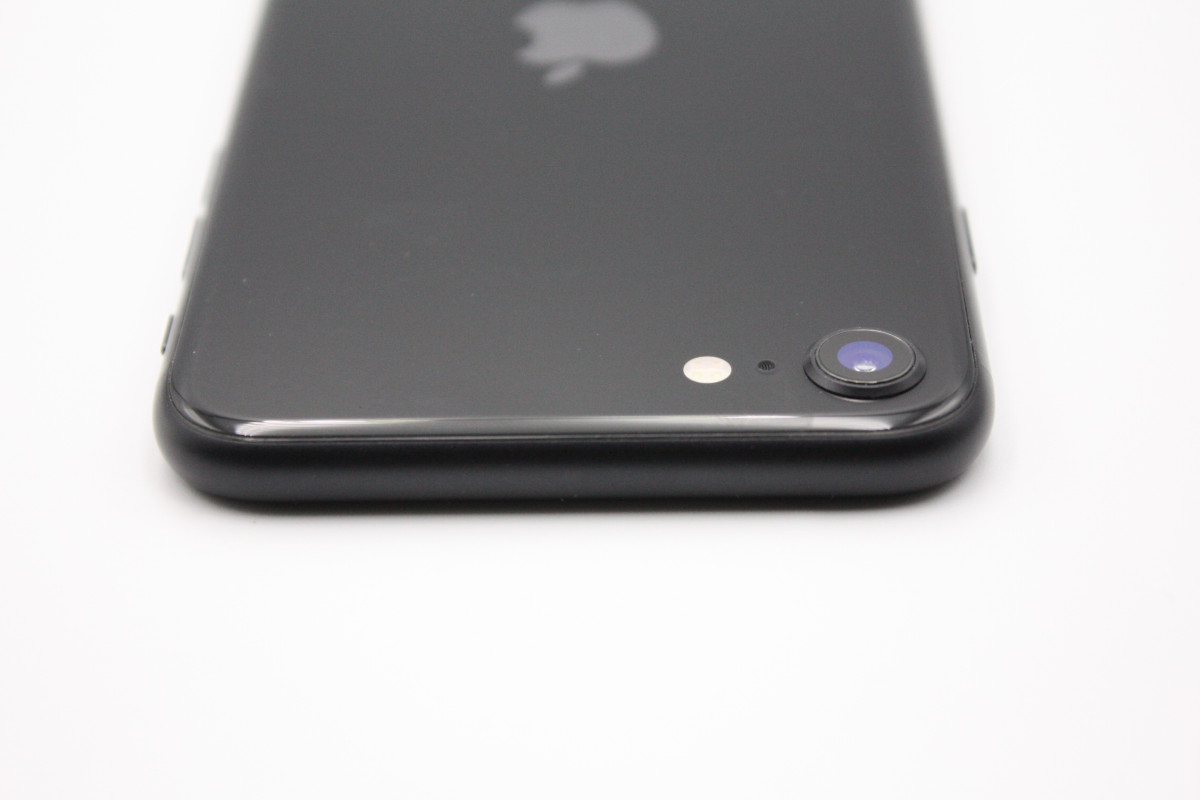 【超美品・バッテリー93%】 Apple iPhoneSE2ブラック 128GB iPhone SE（第2世代） バッテリー状態良好(93%) iPhoneSE 第2世代 64GB