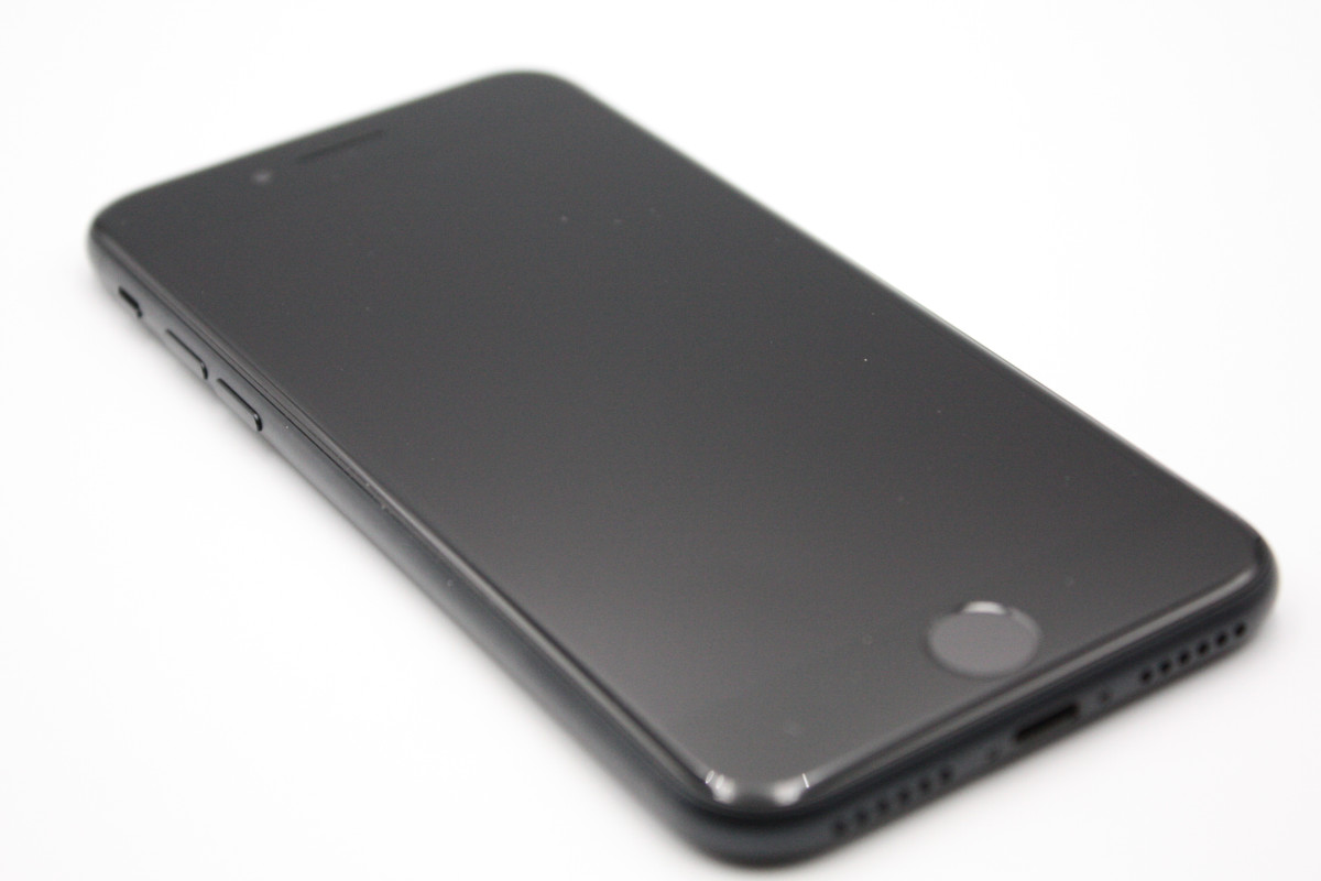 iPhone SE（第3世代） バッテリー状態良好(98%) SE 第3世代 64GB SIM