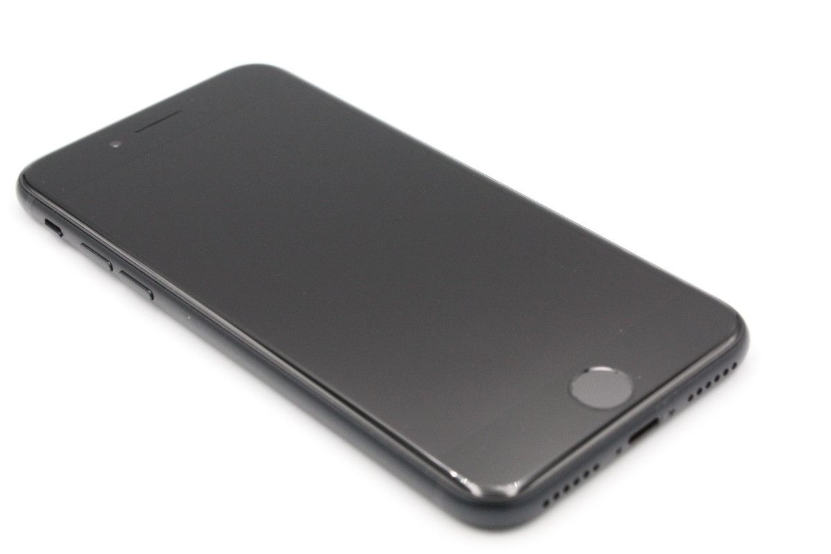 【美品】iPhone SE(第3世代) 64GB ミッドナイト バッテリー89% iPhone SE（第3世代） 美品 バッテリー状態良好(98%) SE 第3世代 64GB