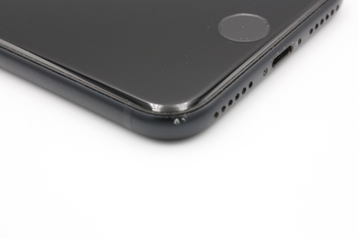 iPhone SE（第3世代） バッテリー状態良好(95%) SE 第3世代 64GB SIM