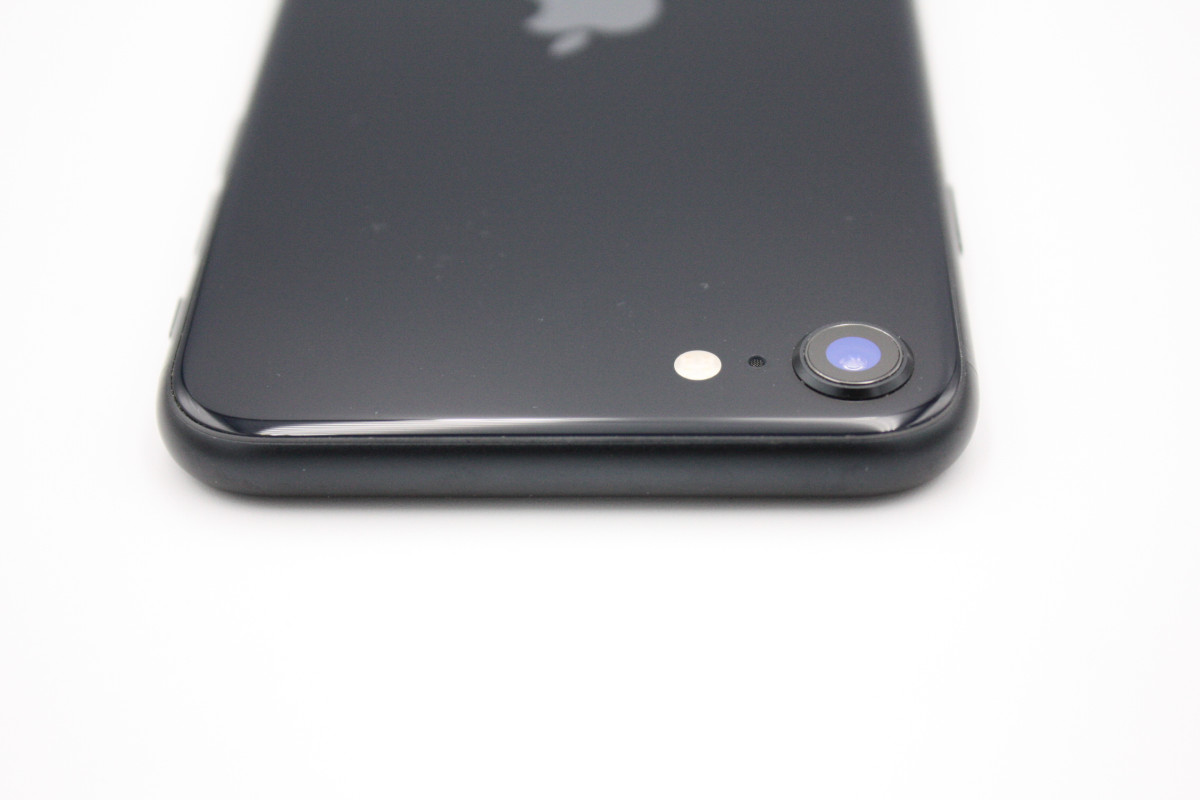 iPhone SE（第3世代） バッテリー状態良好(95%) SE 第3世代 64GB SIM