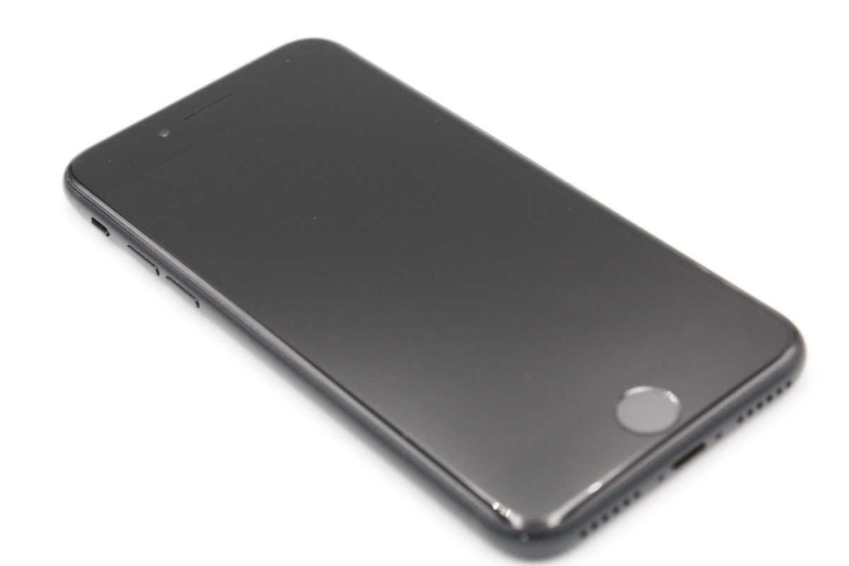 iPhone SE（第3世代） バッテリー状態良好(94%) SE 第3世代 64GB SIM