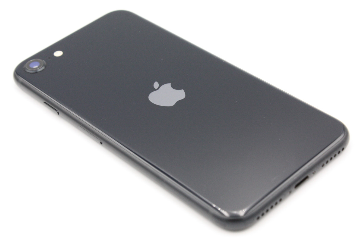 iPhone SE (第3世代) 128GB ブラック バッテリー容量91% iPhone SE（第3世代） バッテリー状態良好(91%) SE 第3世代 64GB SIM