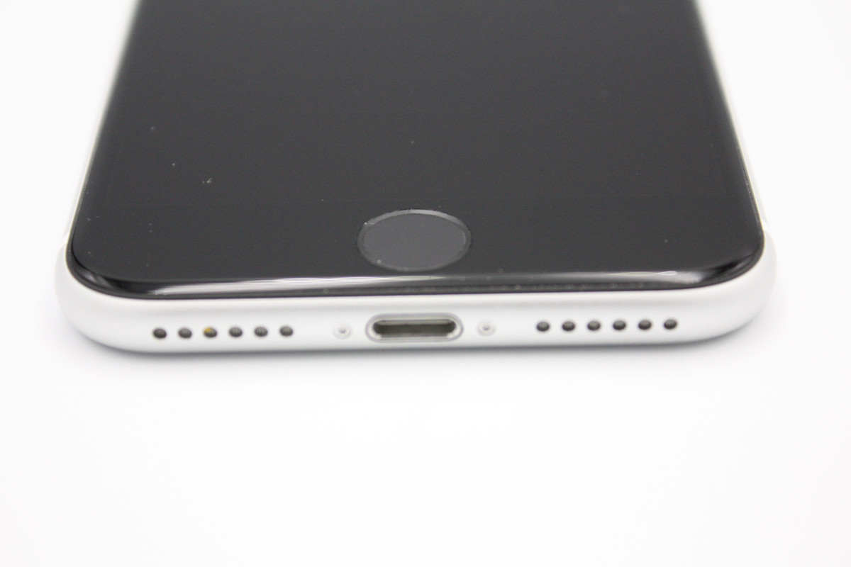 【美品】【バッテリー容量94%】iPhone SE 第二世代 64GB 楽天市場】バッテリー90%以上 【中古】 iPhoneSE2 64GB ブラック SIM