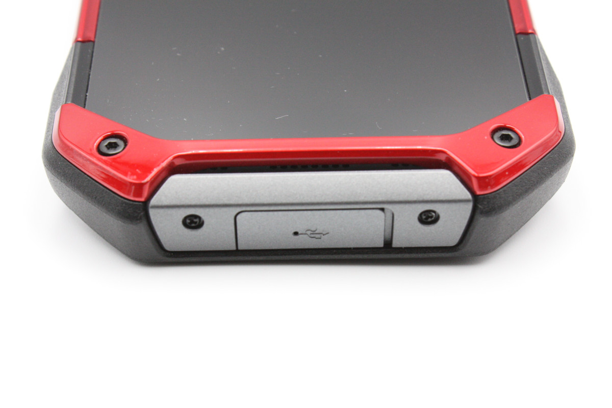 TORQUE 5G KYG01 レッド SIMロック解除済み Aランク : ケースマ商店