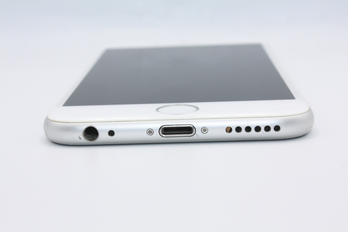 iPhone 6 バッテリー状態良好(100％) iPhone6 16GB シルバー au B