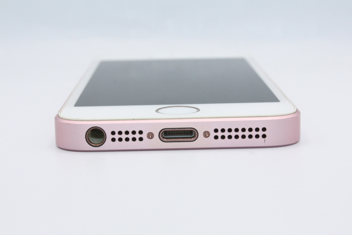 iPhone SE（第1世代） バッテリー状態良好(100％) SE 第1世代 32GB SIM