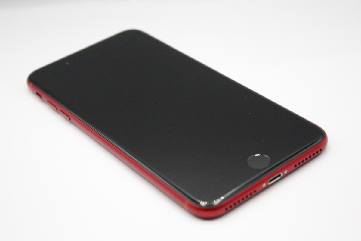 iPhone 8 Plus バッテリー新品同様(99%) 64GB SIMフリー レッド C