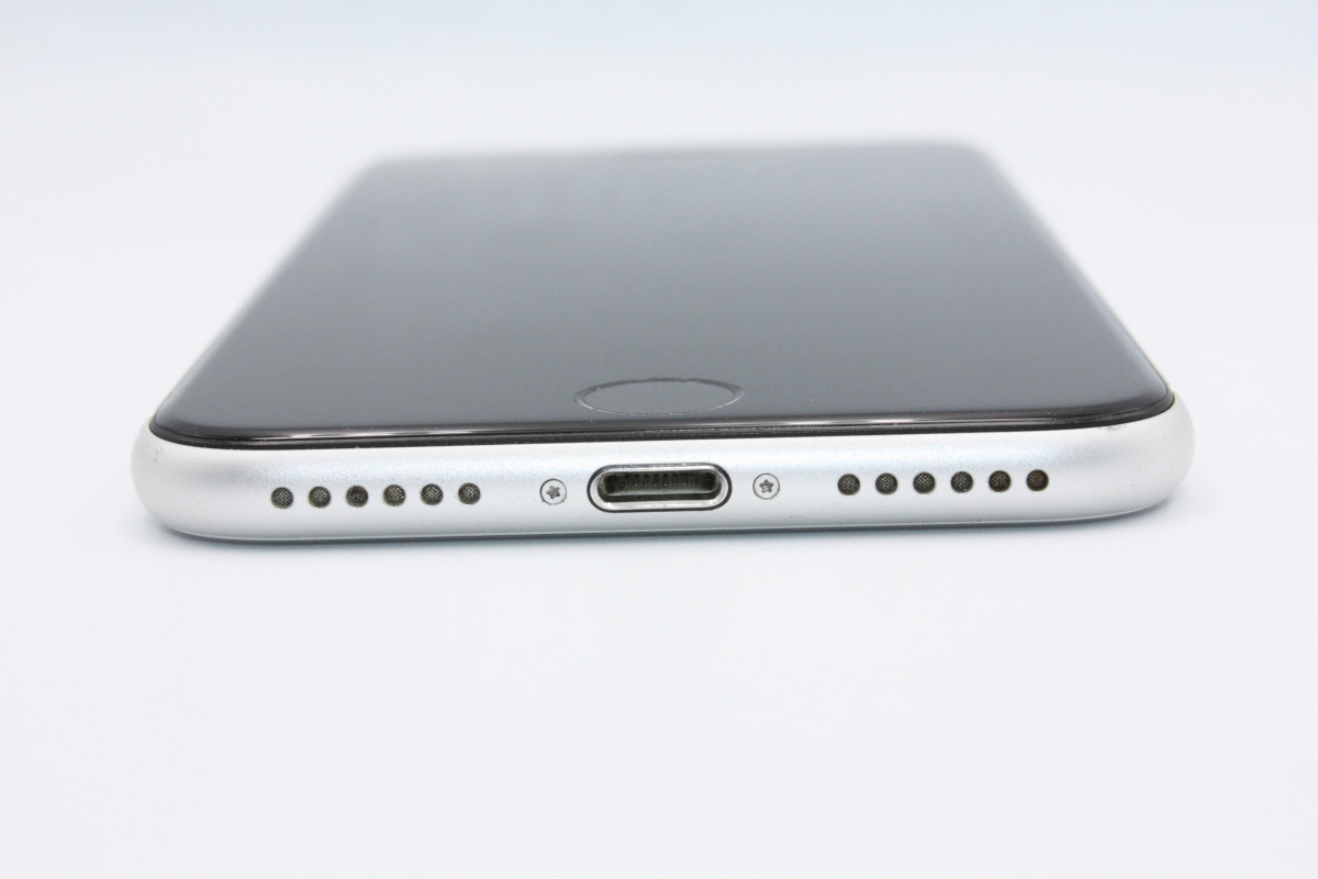 iPhone SE（第2世代） 訳あり特価 iPhoneSE 第2世代 64GB ホワイト SIM