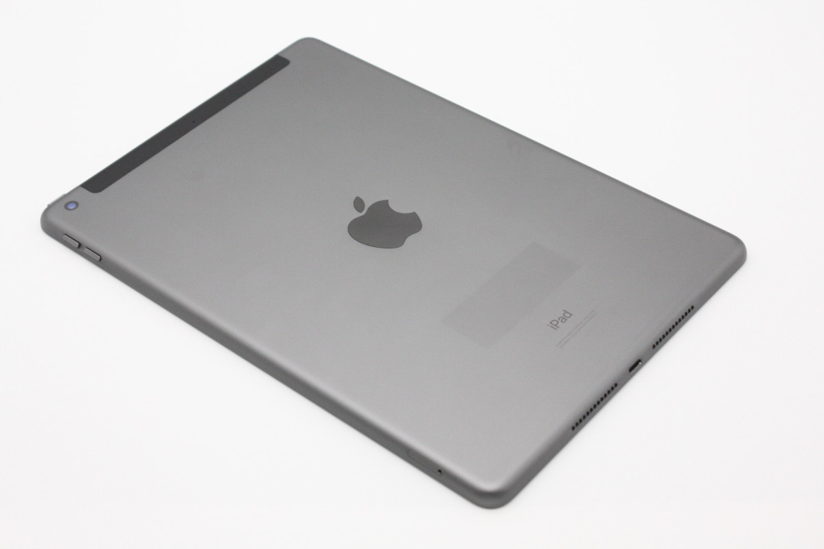 iPad 第7世代 Wi-Fi+Cellular 32GB SIMフリー スペースグレイ Bランク