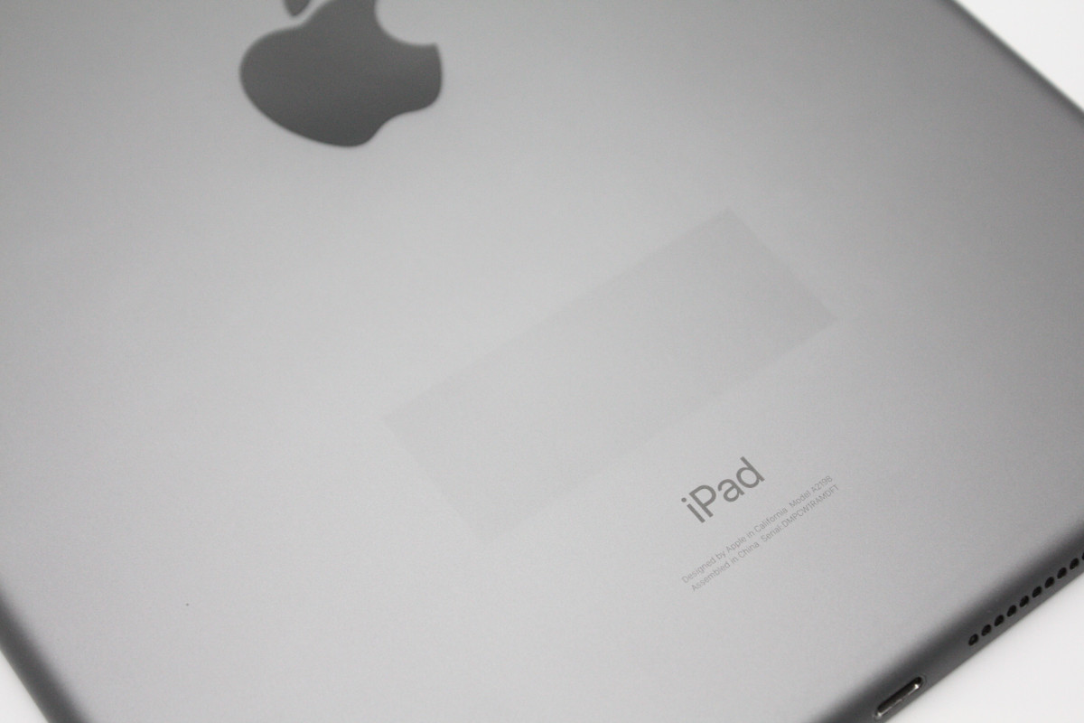 iPad 第7世代 Wi-Fi+Cellular 32GB SIMフリー スペースグレイ Bランク