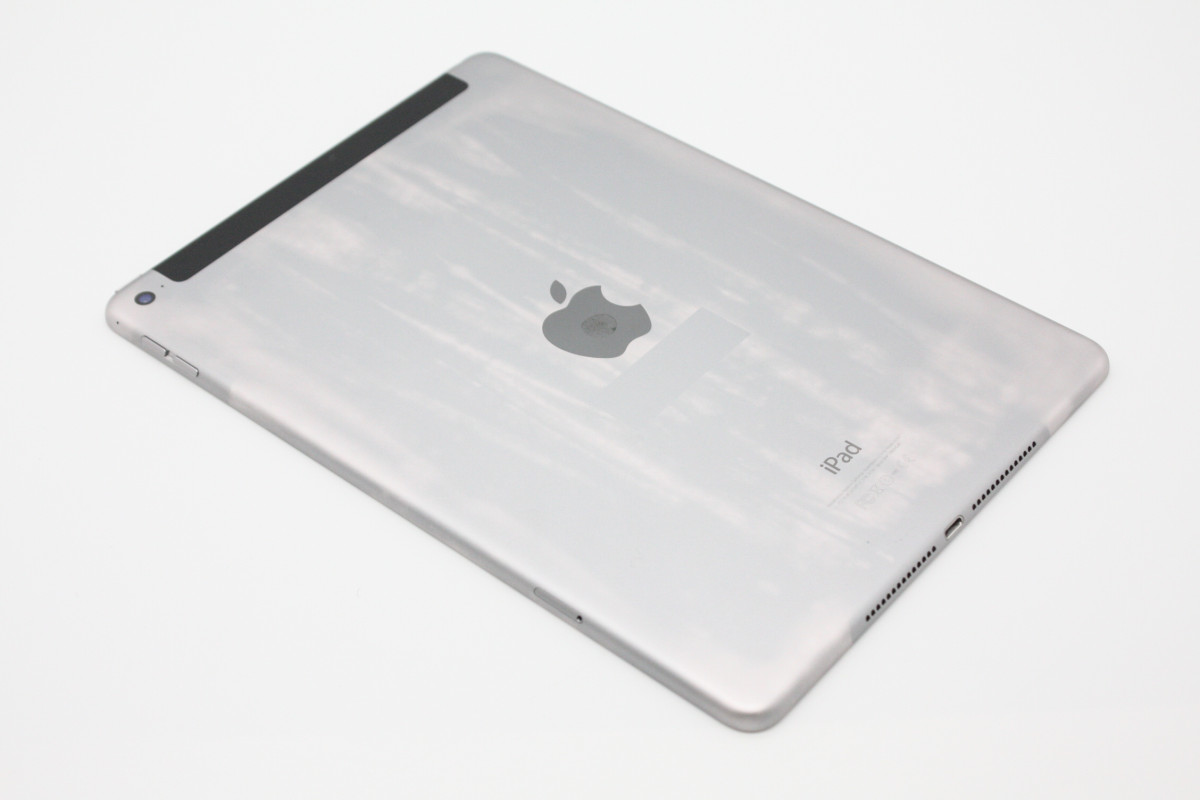 Apple iPad Air Wi-Fi+Cellular 32GB au [シルバー] オークション比較