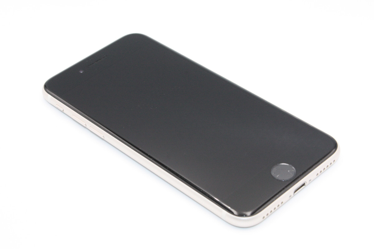 iPhone SE（第3世代） 訳あり特価 iPhoneSE 第3世代 64GB SIMフリー