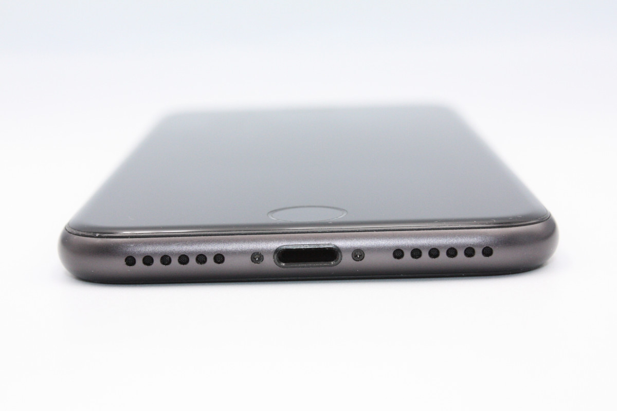 iPhone 8 訳あり特価 バッテリー状態良好(96％) iPhone8 64GB SIM