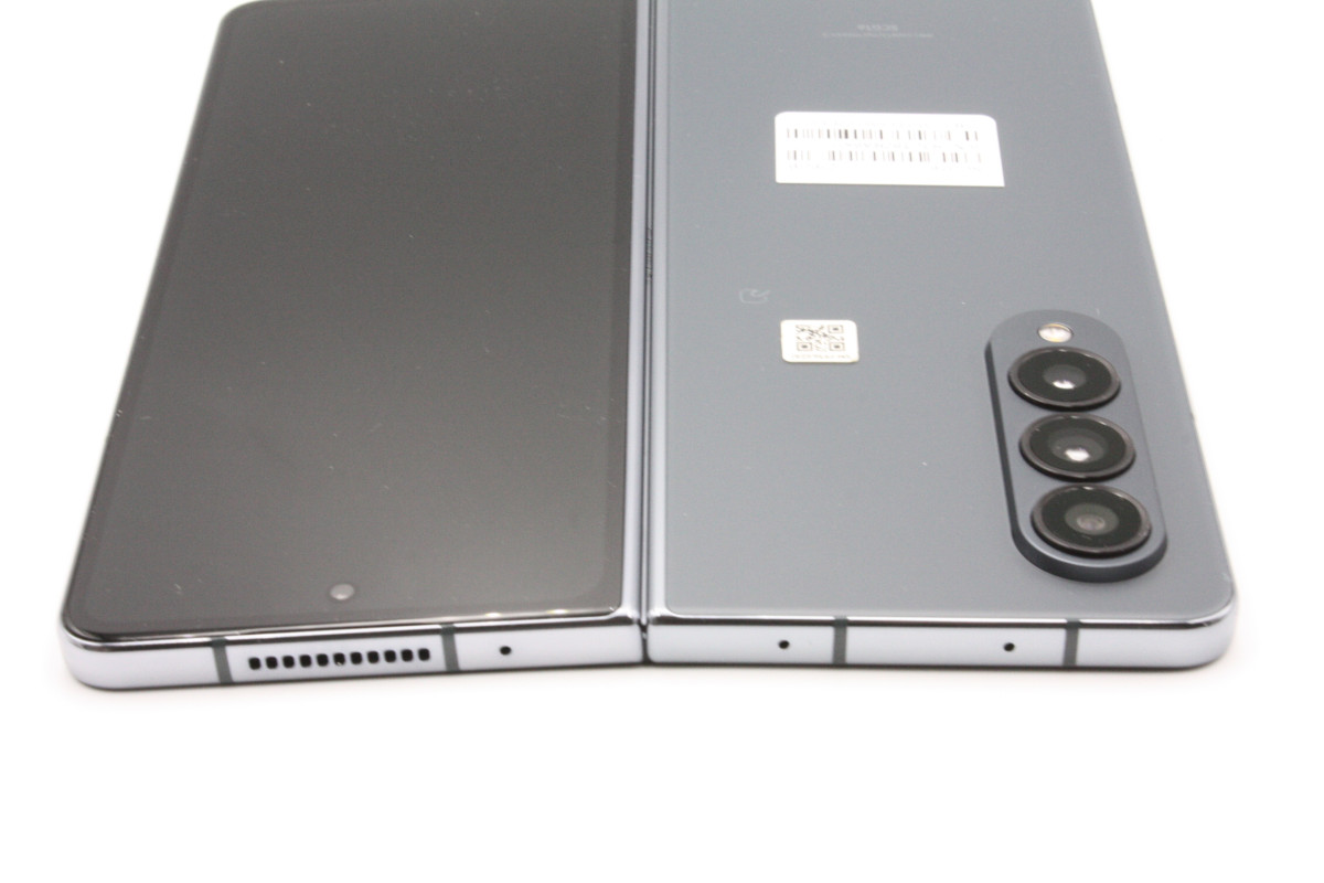 Galaxy Z 訳あり特価 美品 Fold4 SCG16 au版SIMフリー グレイグリーン