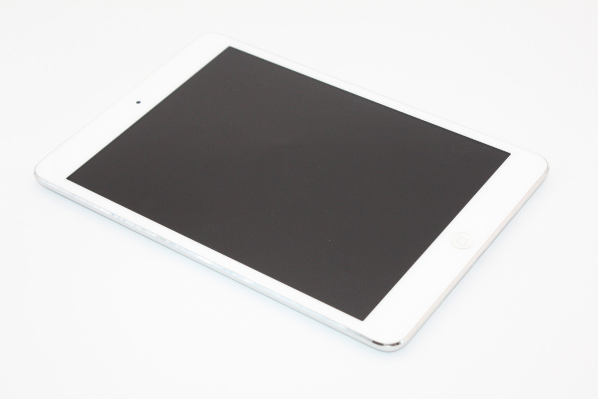 iPad mini 訳あり特価 第2世代 Wi-Fi+Cellularモデル シルバー Bランク