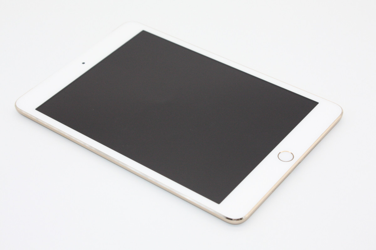 iPad mini 3 Wi-Fi+Cellular 16GB ゴールド Bランク : ケースマ商店