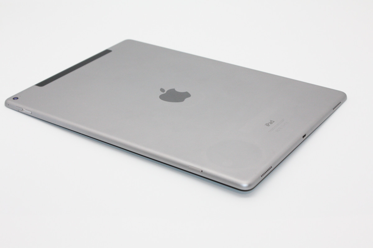 iPad Pro 訳あり特価 12.9 インチ 第1世代 Wi-Fi+Cellular 128GB 