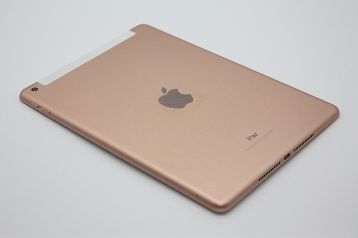 iPad 訳あり特価 第6世代 Wi-Fi + Cellular 32GB ゴールド Cランク 