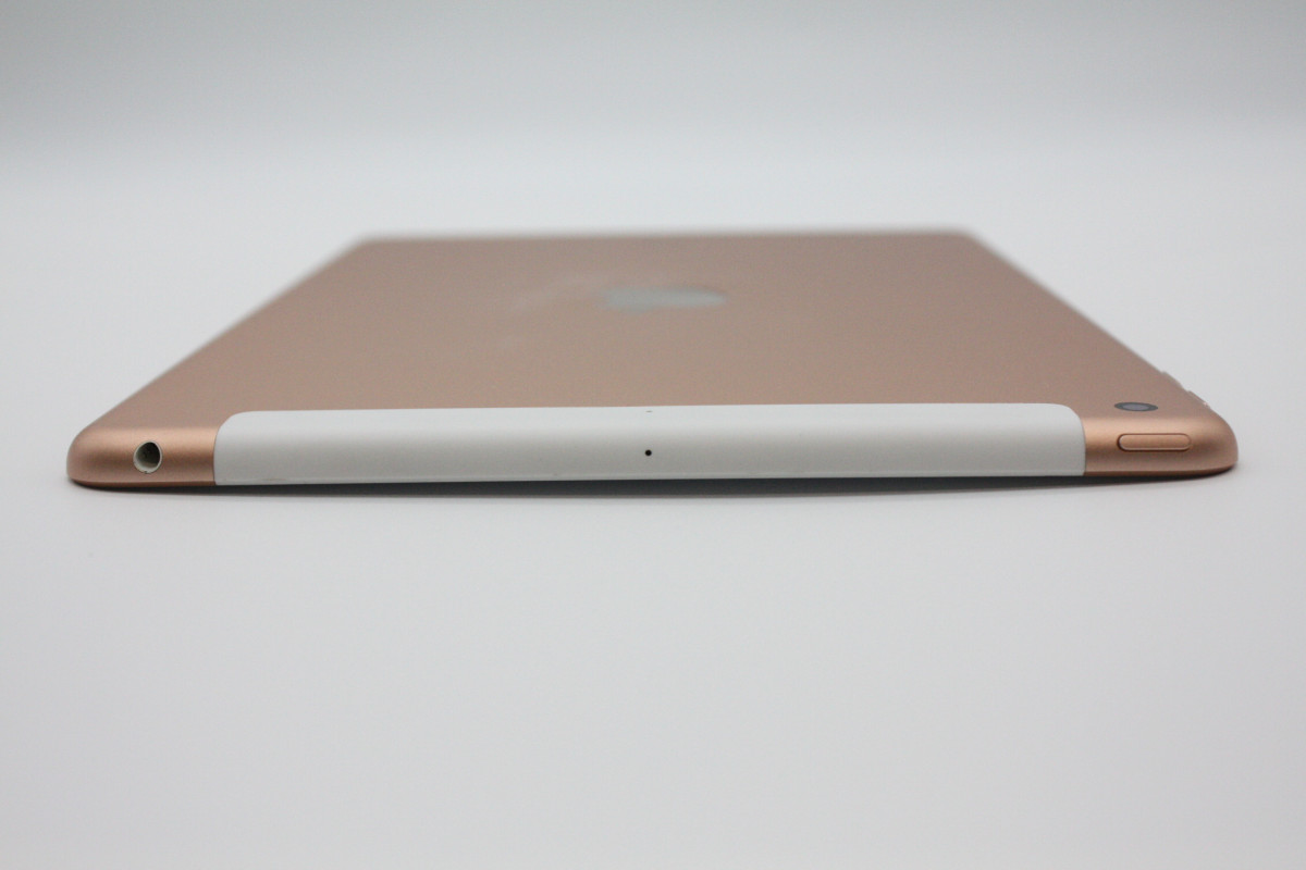 iPad 訳あり特価 第6世代 Wi-Fi + Cellular 32GB ゴールド Cランク 