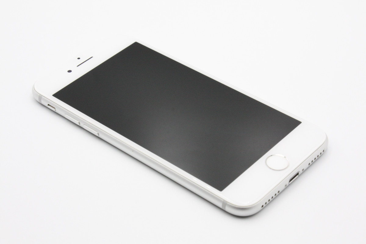 iPhone 8 iPhone8 64GB SIMロック解除済み シルバー Bランク