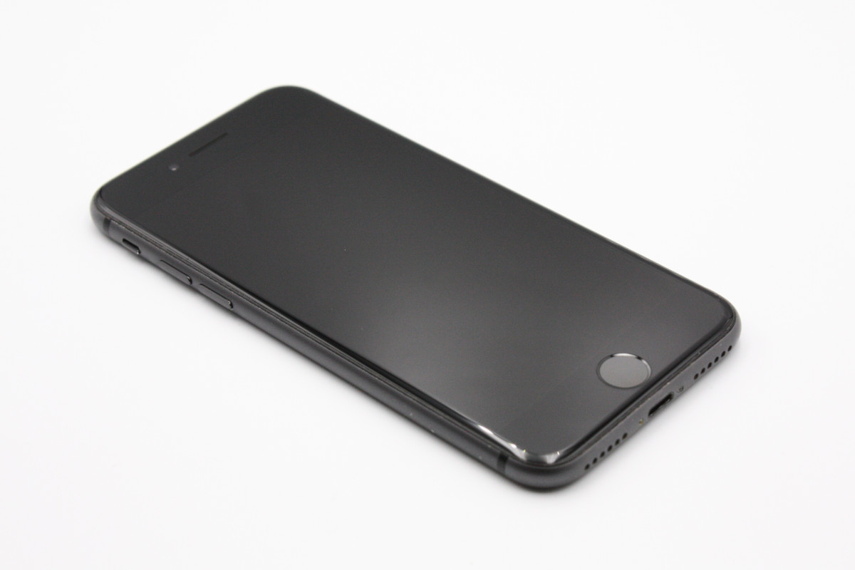 iPhone 8 iPhone8 64GB SIMロック解除済み スペースグレイ Cランク
