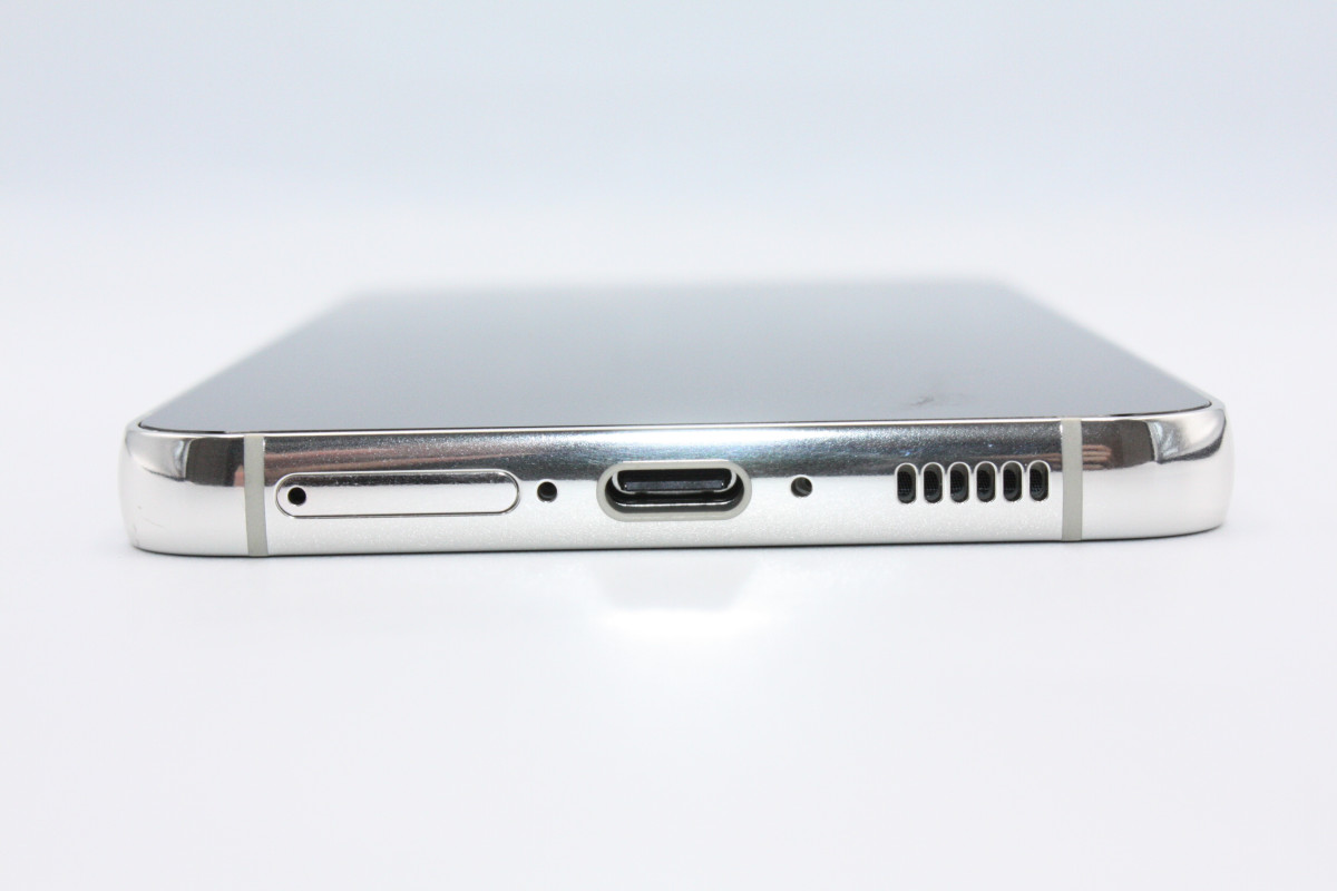 Galaxy S 訳あり特価 美品 S23 SCG19 au版SIMフリー クリーム Aランク 