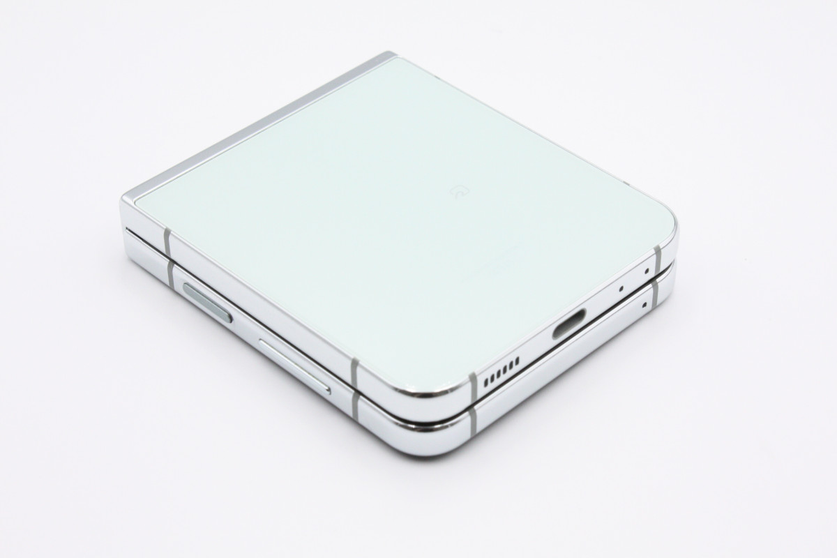 Galaxy Z 美品 訳あり特価 Flip5 SCG23 ミント SIMフリー Aランク