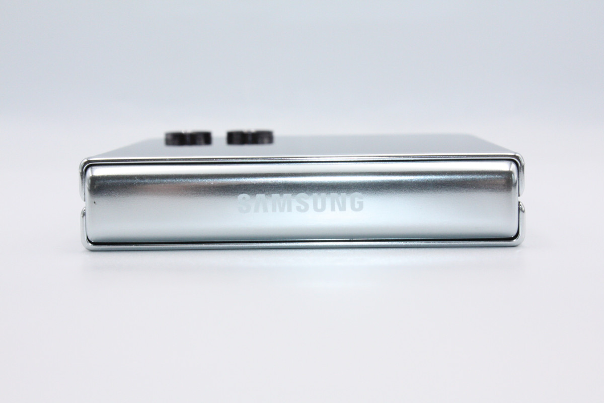 Galaxy Z 美品 訳あり特価 Flip5 SCG23 ミント SIMフリー Aランク