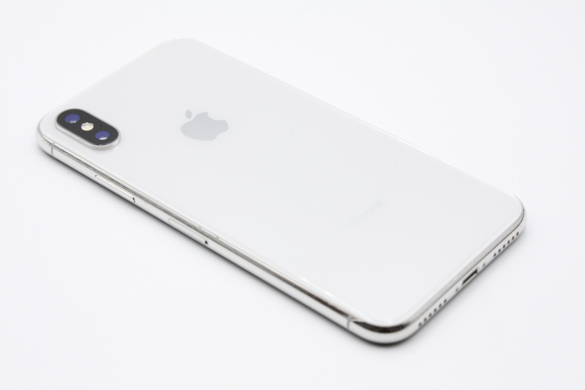 iPhone X 訳あり特価 iPhoneX 64GB SIMロック解除済み シルバー B